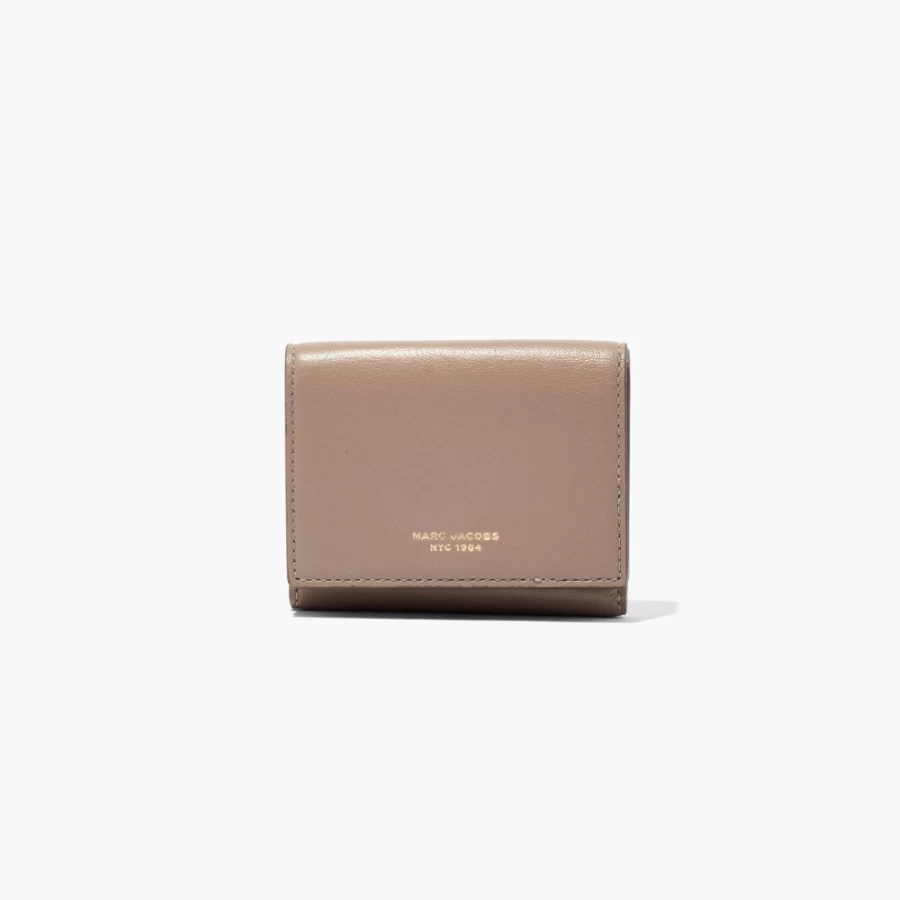 Marc Jacobs Slim 84 Medium Trifold Wallet in Cement | Compact Leather Wallet for Men